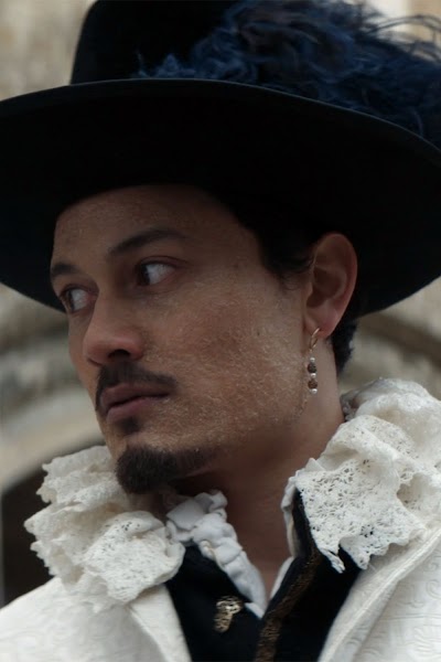 The Ruff's Architecture: Where Lace Becomes a Weapon